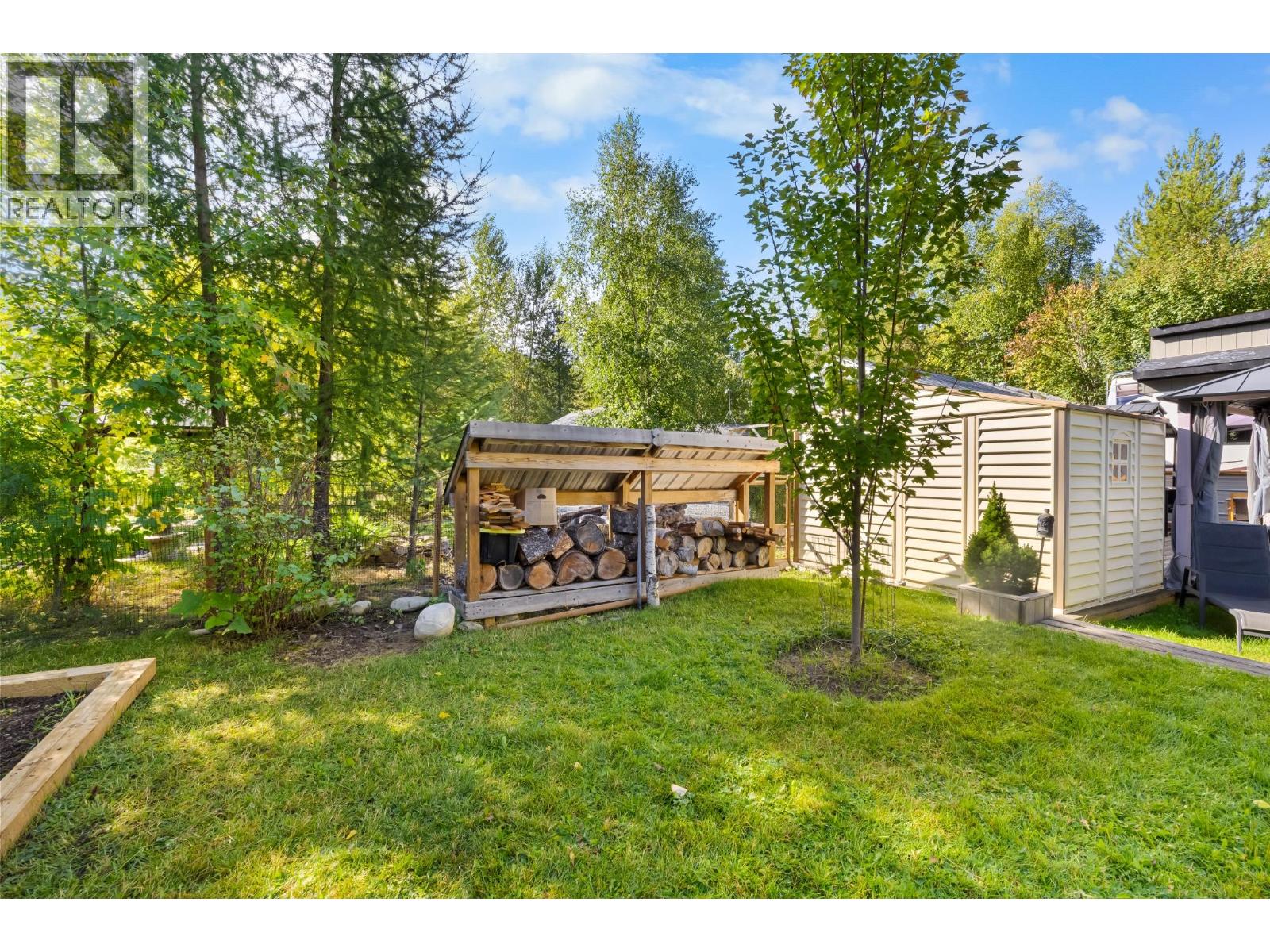 8440 3 & 95 Highway Lot# 135, Yahk, British Columbia  V0B 2P0 - Photo 13 - 10398072