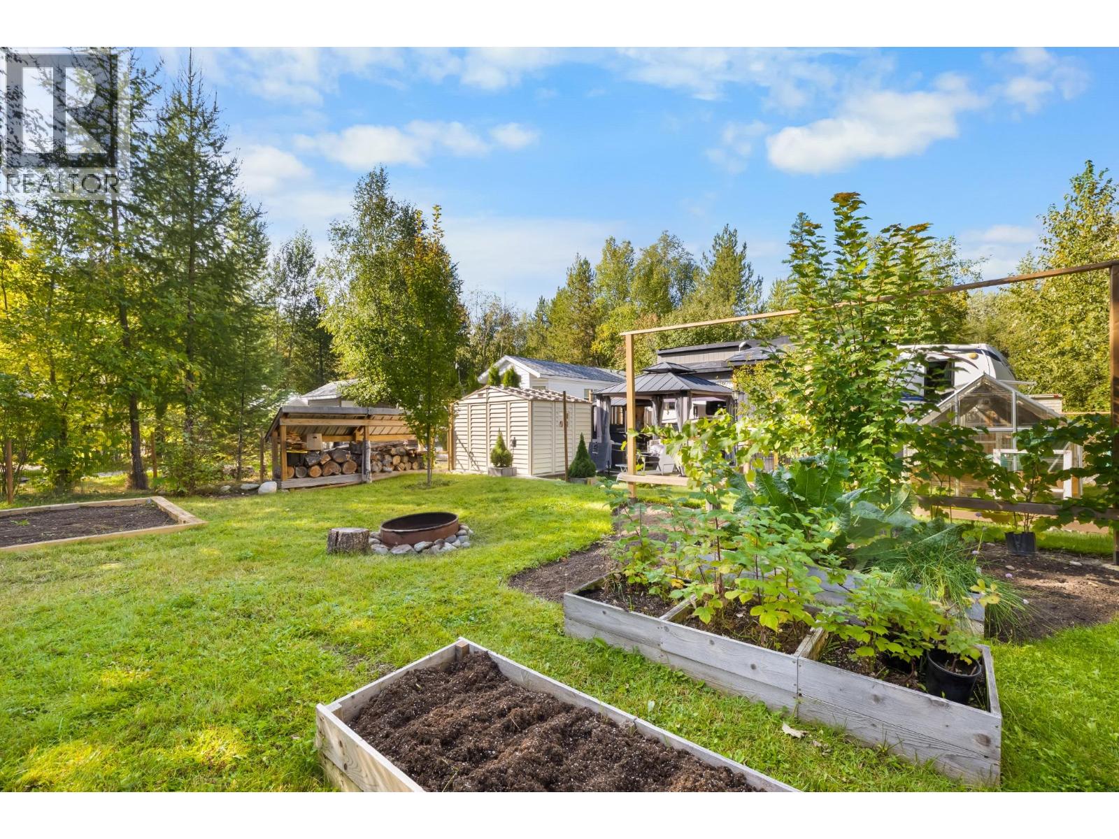 8440 3 & 95 Highway Lot# 135, Yahk, British Columbia  V0B 2P0 - Photo 14 - 10398072