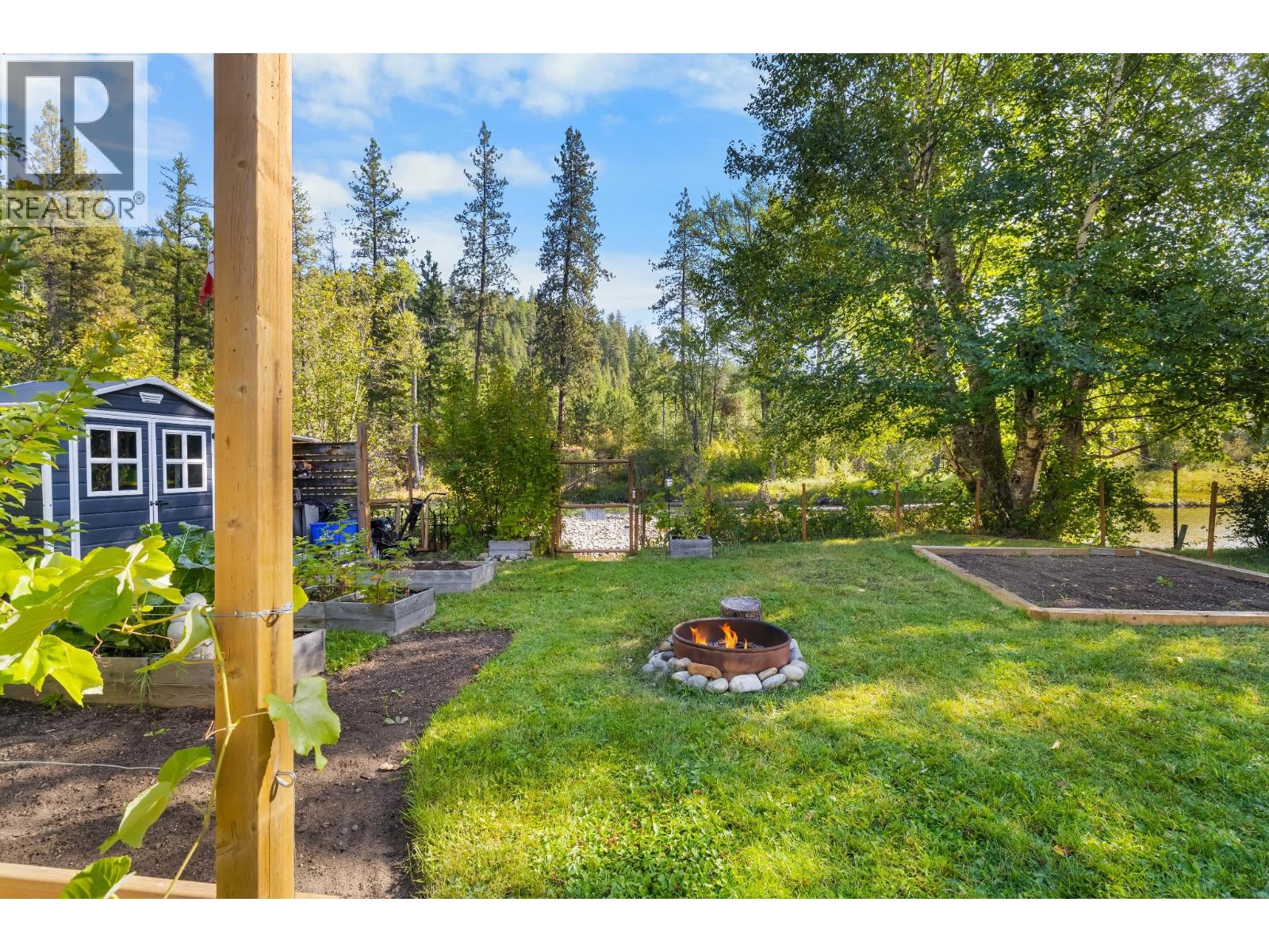 8440 3 & 95 Highway Lot# 135, Yahk, British Columbia  V0B 2P0 - Photo 17 - 10398072