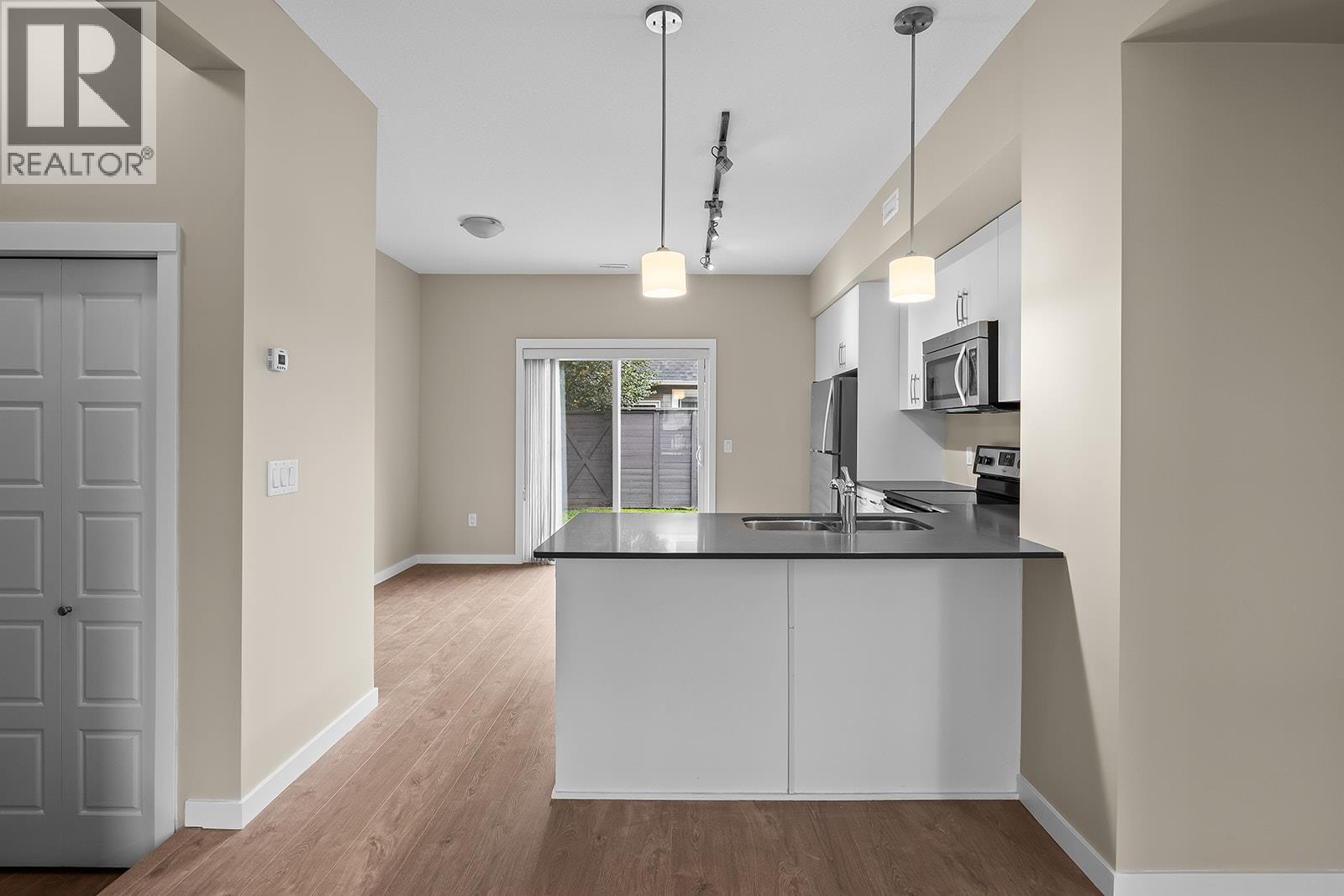 680 Old Meadows Road Unit# 17, Kelowna, British Columbia  V1W 5L4 - Photo 4 - 10401457