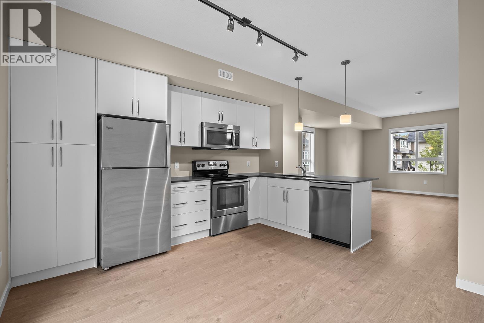 680 Old Meadows Road Unit# 17, Kelowna, British Columbia  V1W 5L4 - Photo 8 - 10401457