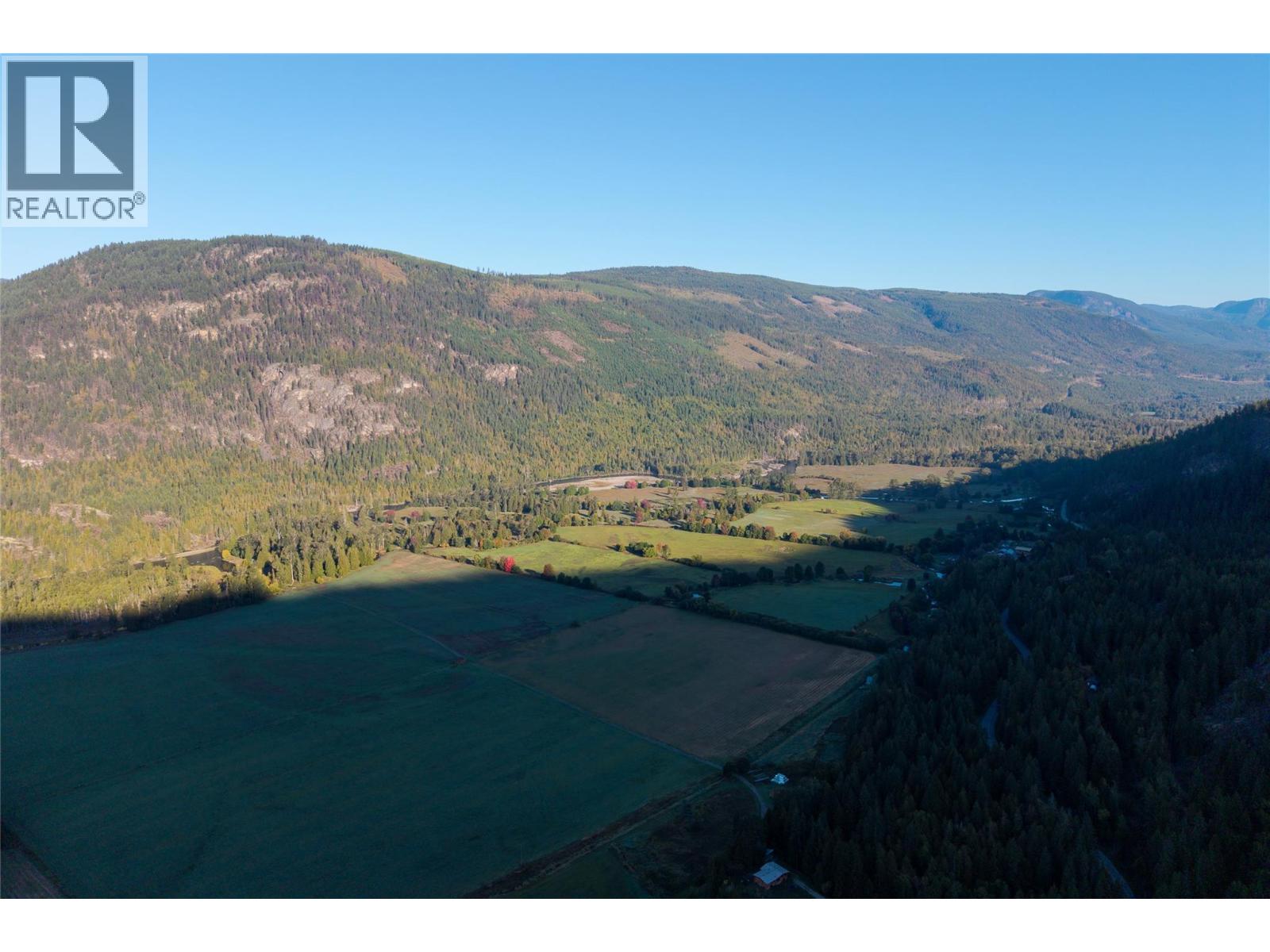 1937 Lumby Mabel Lake Road, Lumby, British Columbia  V0E 2G6 - Photo 14 - 10401371