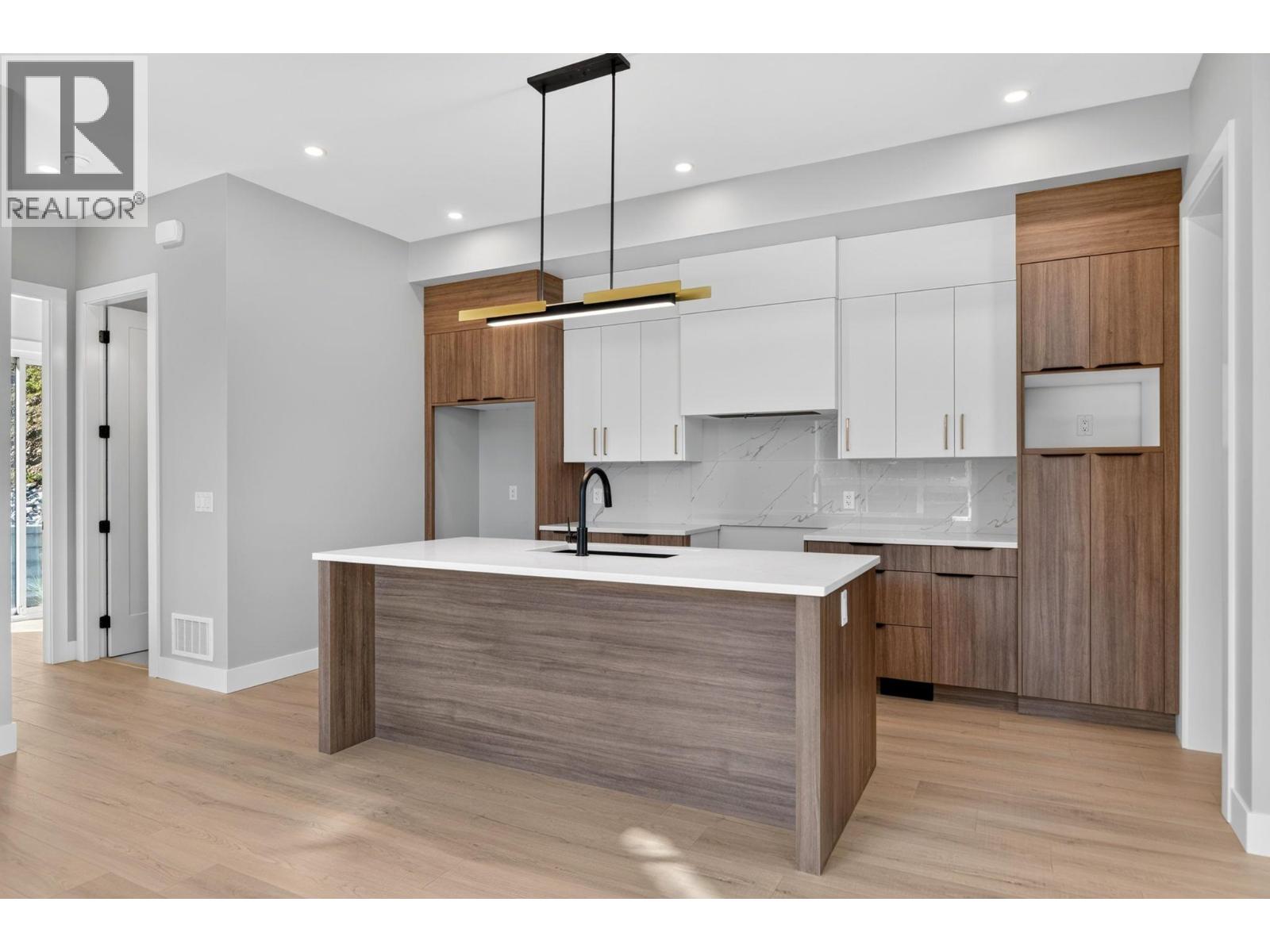 757 Barnaby Road Unit# 3, Kelowna, British Columbia  V1W 4N9 - Photo 6 - 10401505