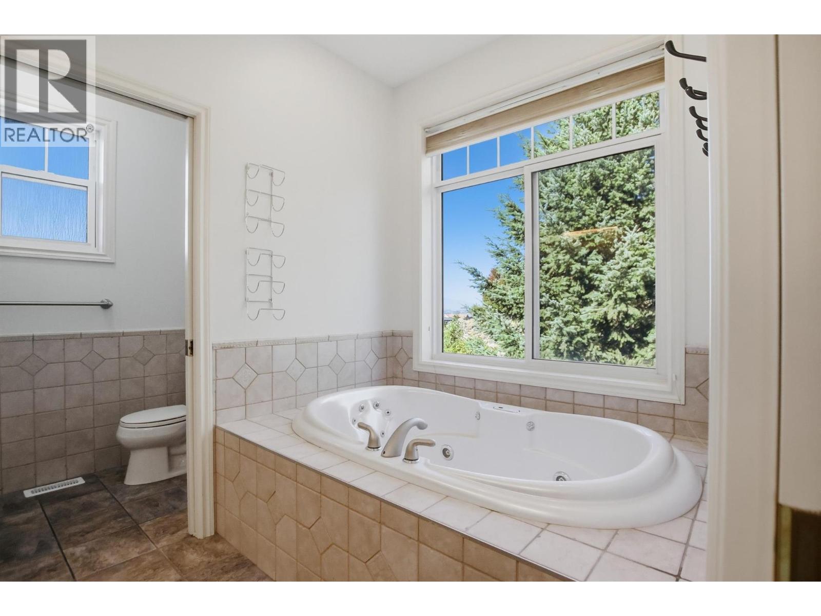 317 Mariposa Court, Kamloops, British Columbia  V2H 1R3 - Photo 24 - 10401397