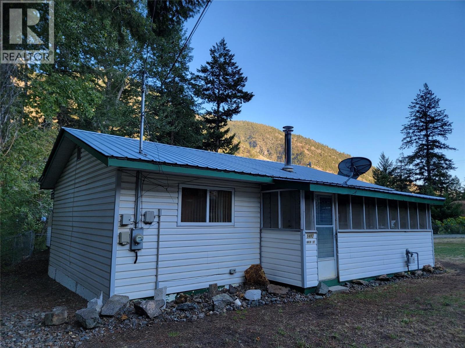 1483 Main Street, Olalla, British Columbia  V0X 1N6 - Photo 33 - 10401514