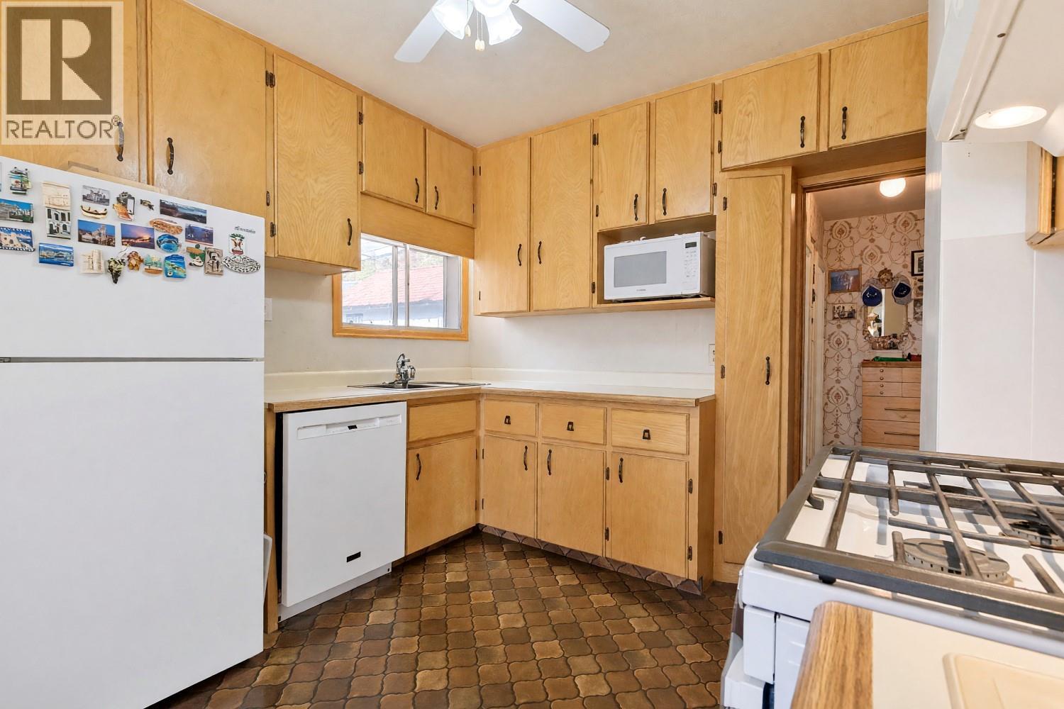 15610 Fosbery Road, Summerland, British Columbia  V0H 1Z6 - Photo 5 - 10401081