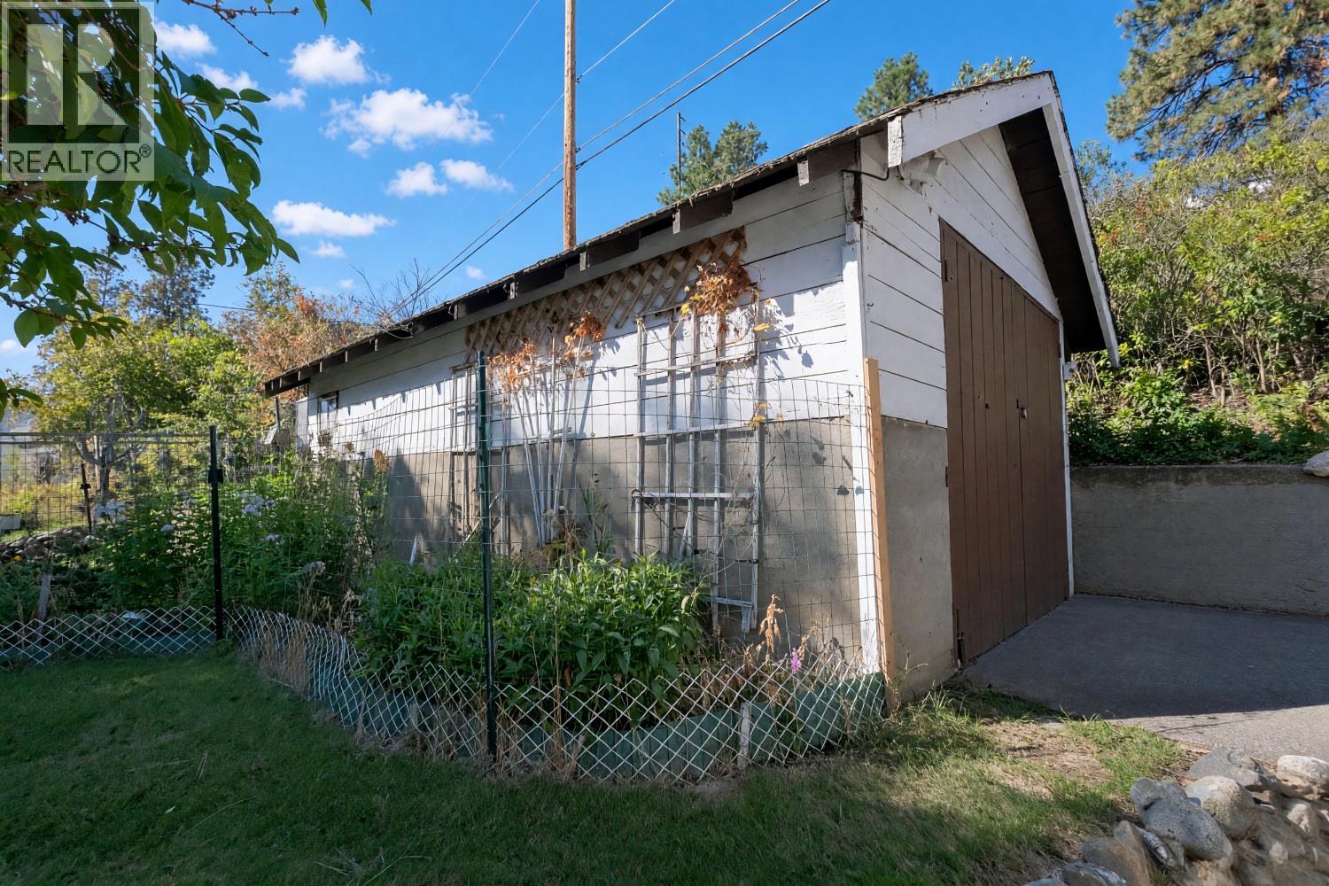 15610 Fosbery Road, Summerland, British Columbia  V0H 1Z6 - Photo 8 - 10401081