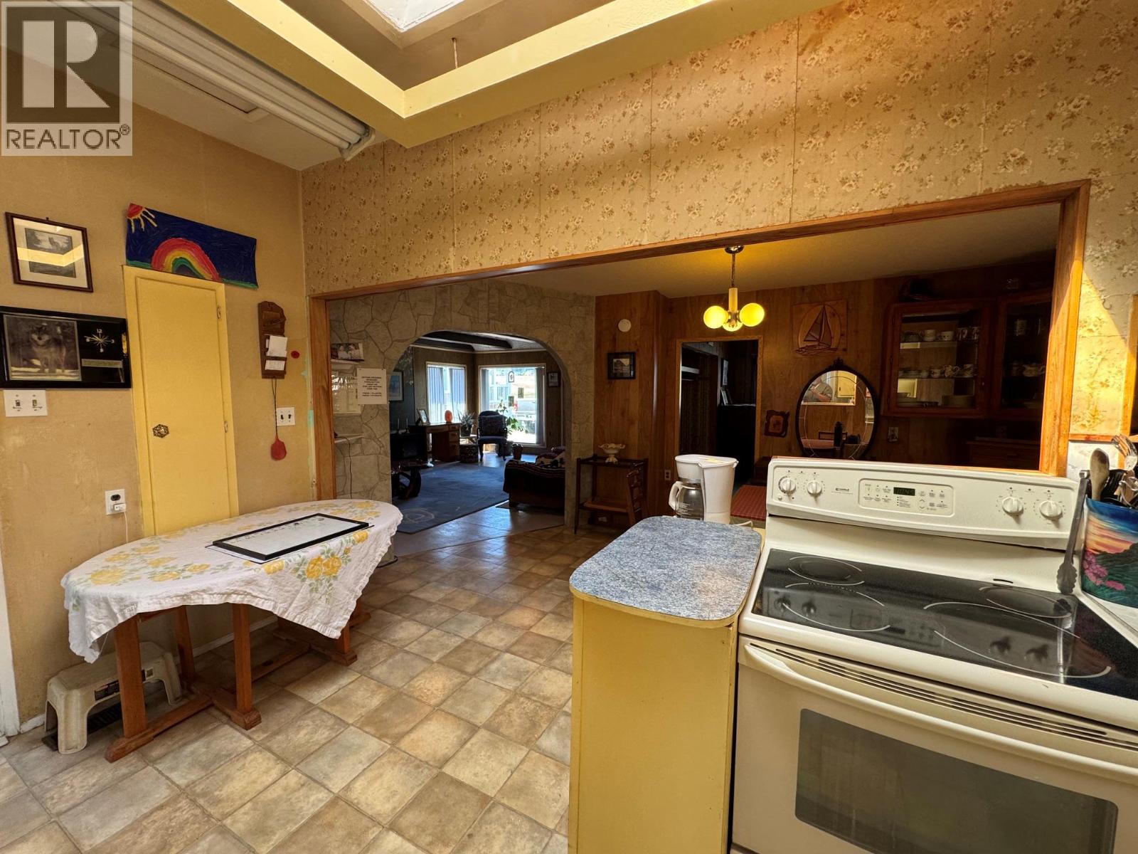 1422 Collett Street, Merritt, British Columbia  V1K 1B8 - Photo 11 - 10401497