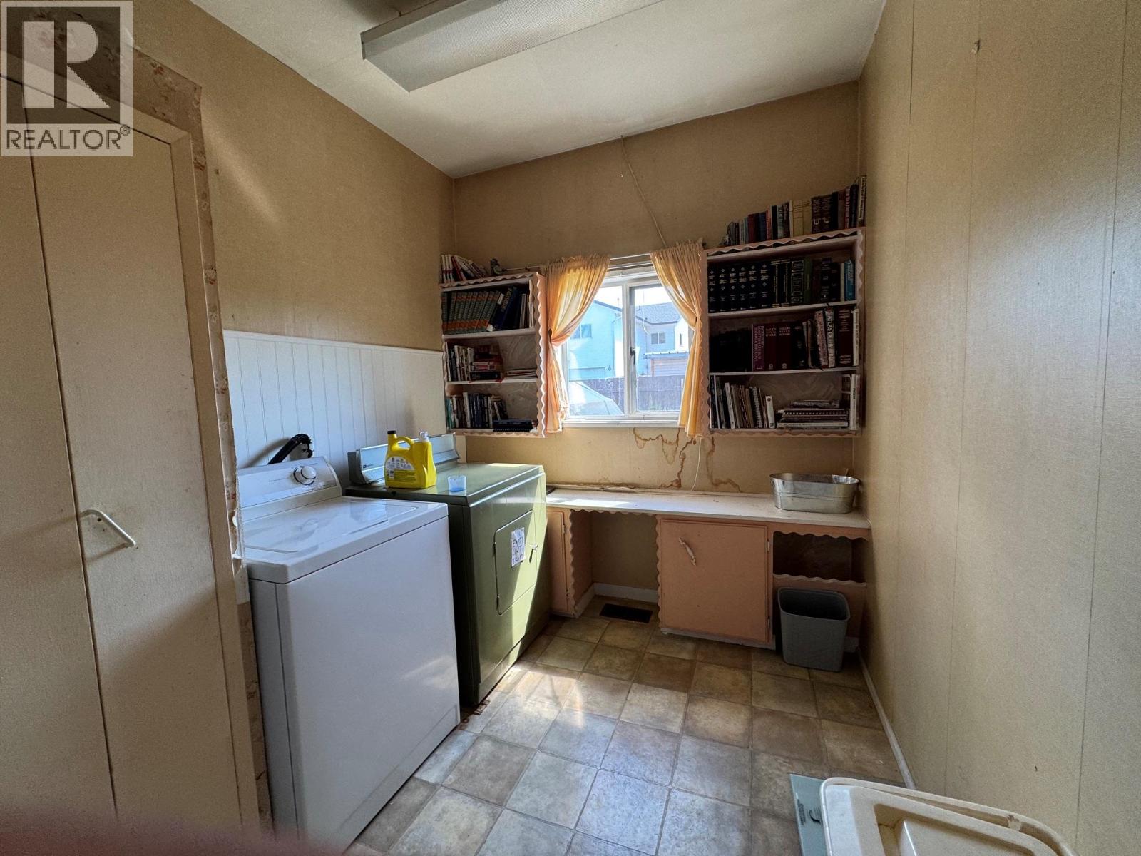 1422 Collett Street, Merritt, British Columbia  V1K 1B8 - Photo 12 - 10401497