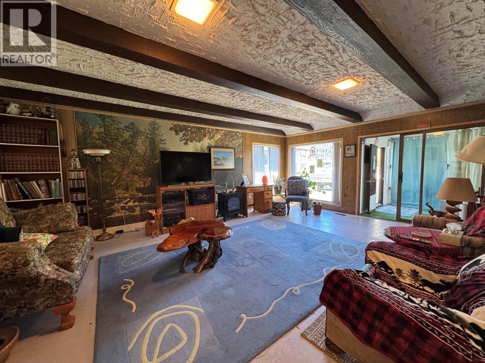 1422 Collett Street, Merritt, British Columbia  V1K 1B8 - Photo 5 - 10401497