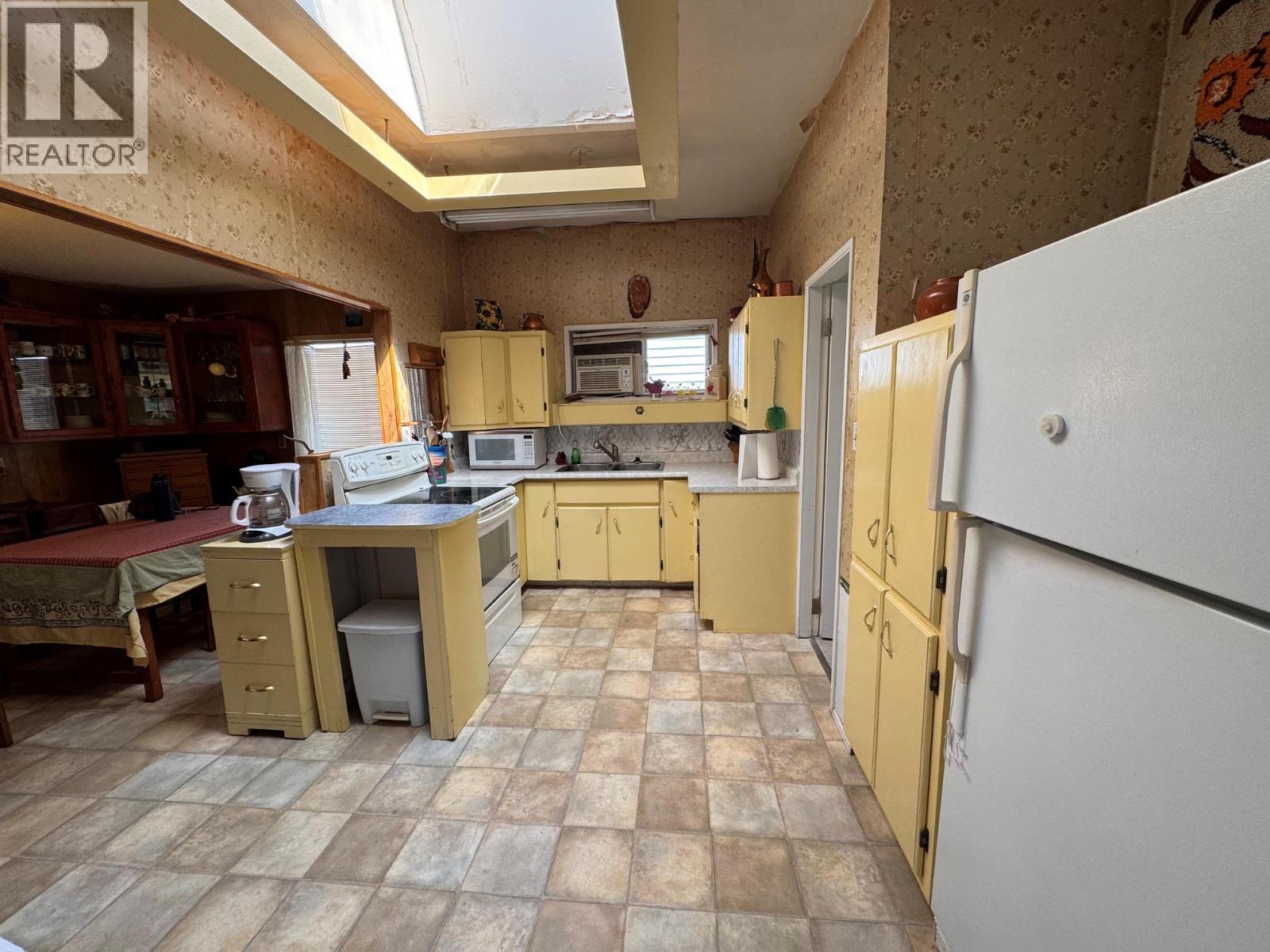 1422 Collett Street, Merritt, British Columbia  V1K 1B8 - Photo 9 - 10401497