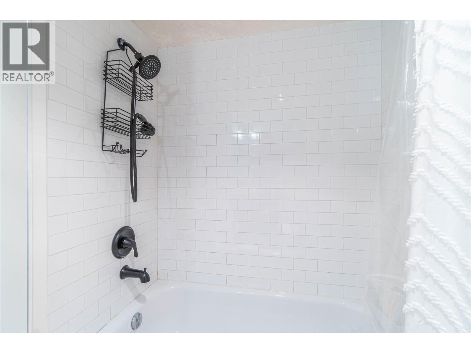 555 Dalgleish Drive Unit# 106, Kamloops, British Columbia  V2C 6C7 - Photo 9 - 10401409