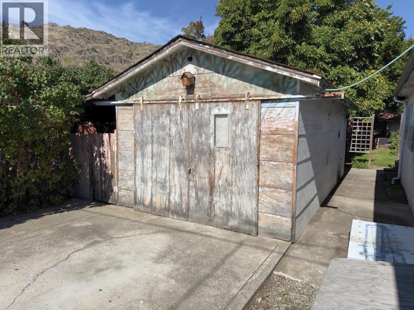 875 Tilton Avenue, Oliver, British Columbia  V0H 1T0 - Photo 38 - 10401545