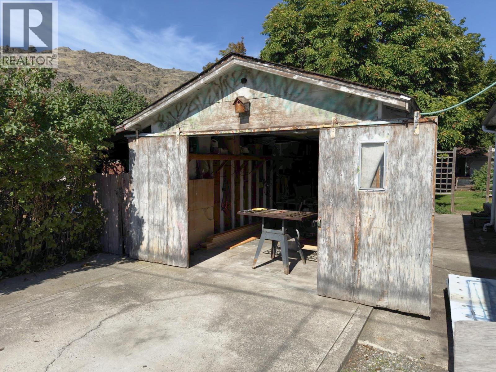 875 Tilton Avenue, Oliver, British Columbia  V0H 1T0 - Photo 39 - 10401545