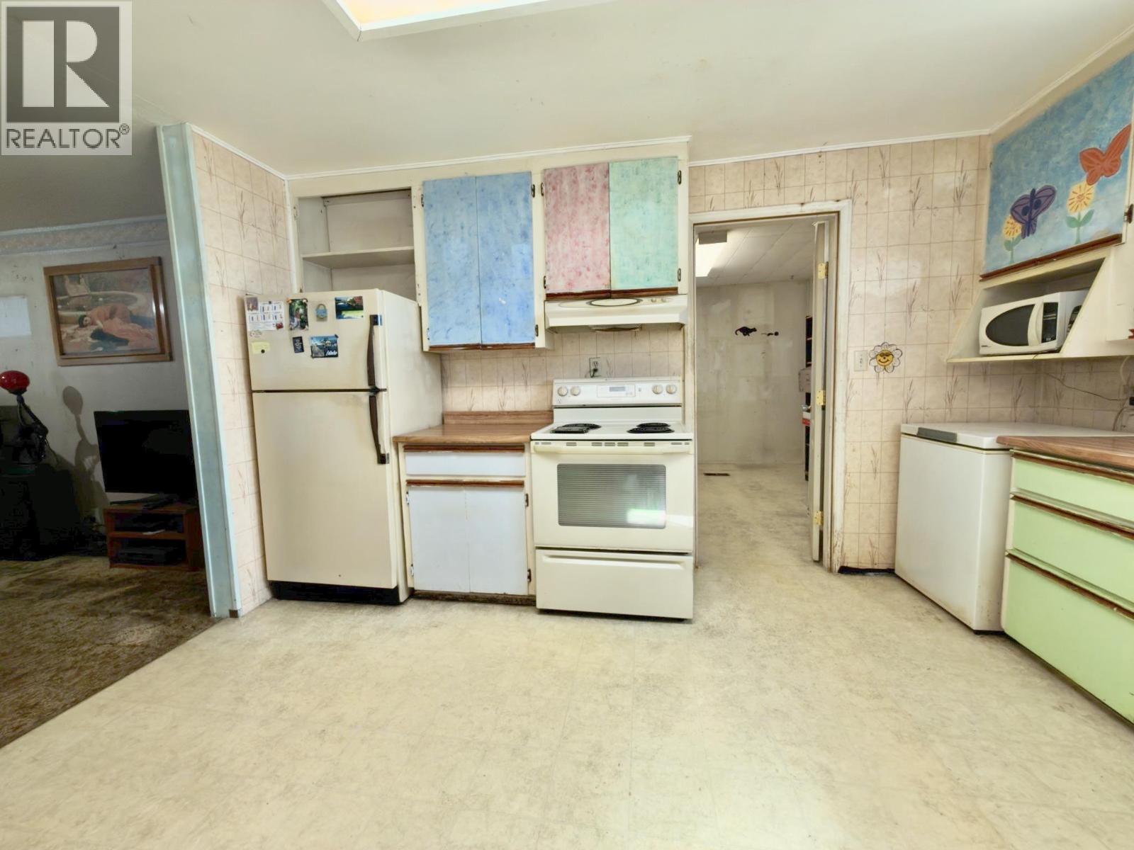 875 Tilton Avenue, Oliver, British Columbia  V0H 1T0 - Photo 4 - 10401545