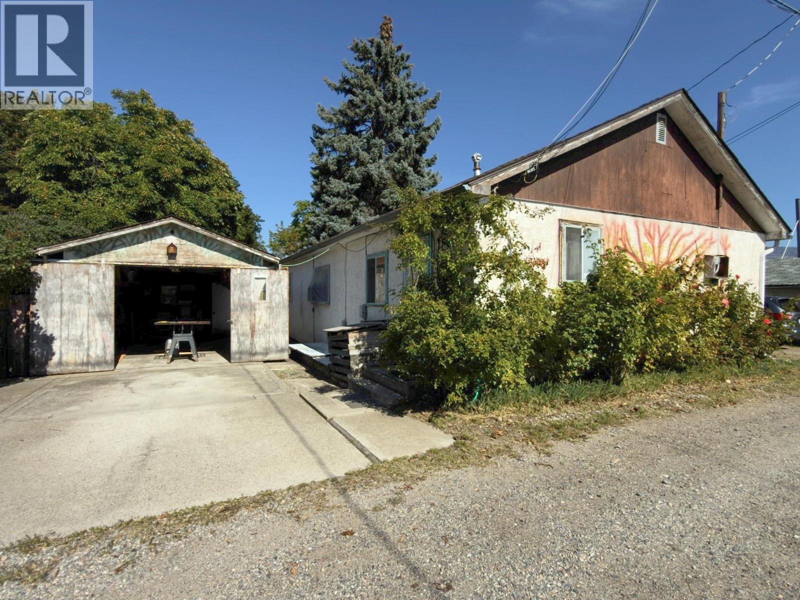 875 Tilton Avenue, Oliver, British Columbia  V0H 1T0 - Photo 45 - 10401545