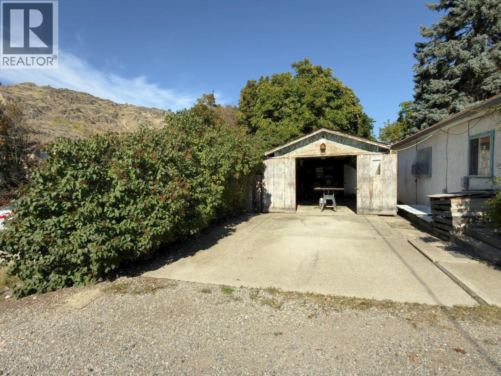 875 Tilton Avenue, Oliver, British Columbia  V0H 1T0 - Photo 46 - 10401545
