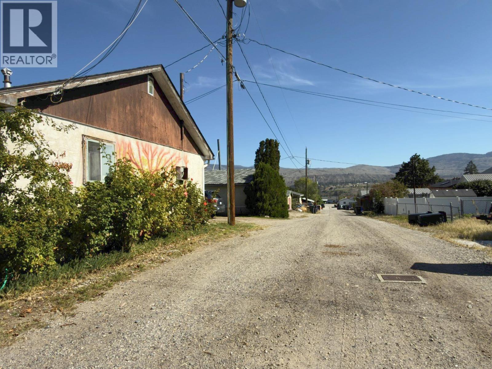 875 Tilton Avenue, Oliver, British Columbia  V0H 1T0 - Photo 47 - 10401545