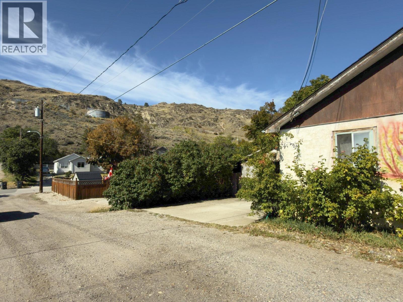 875 Tilton Avenue, Oliver, British Columbia  V0H 1T0 - Photo 49 - 10401545