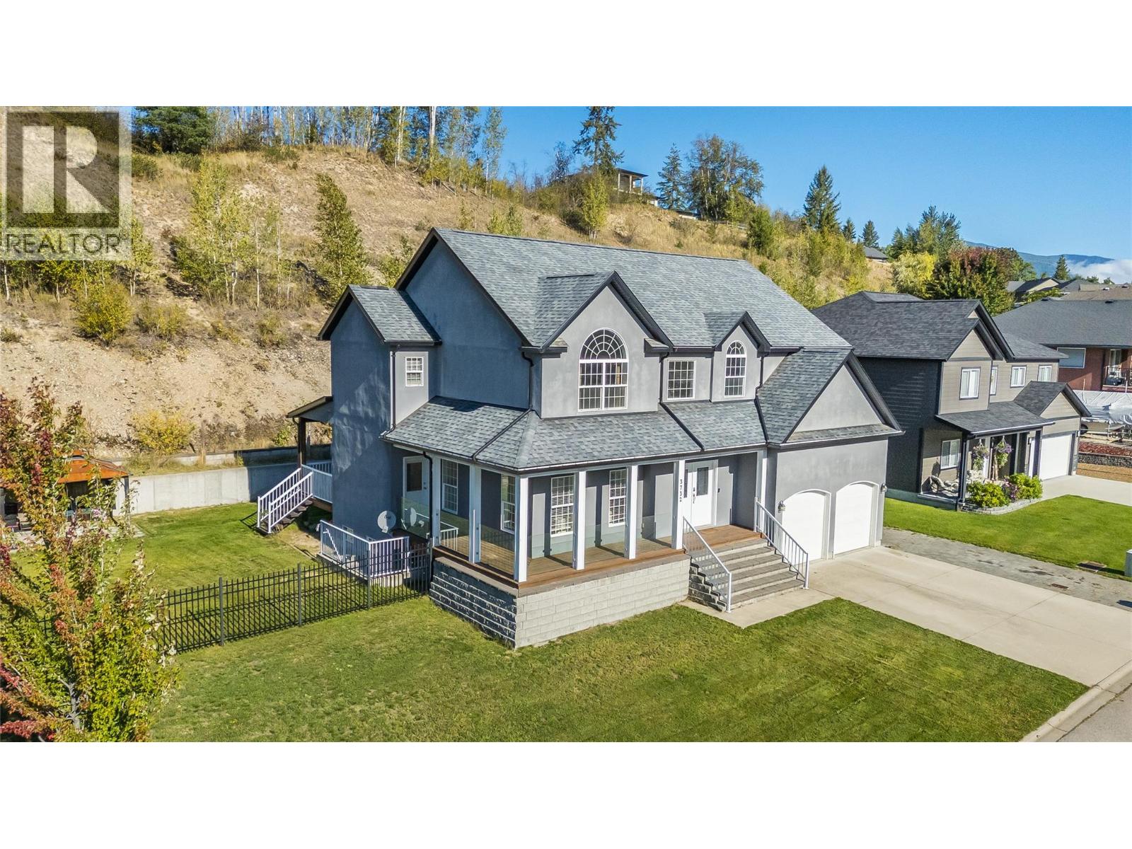 3732 5th Avenue, Castlegar, British Columbia  V1N 4Y4 - Photo 1 - 10400666