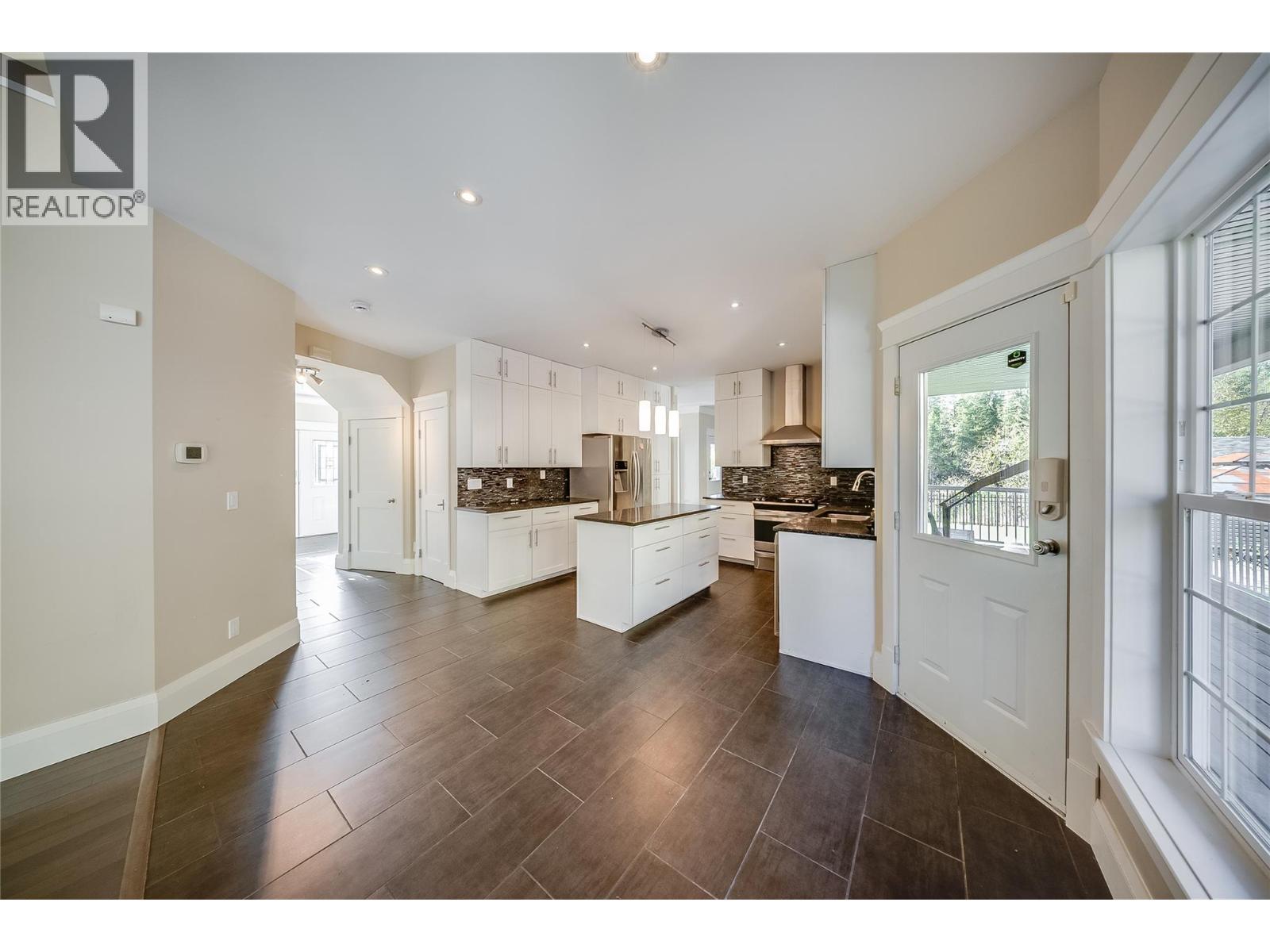 3732 5th Avenue, Castlegar, British Columbia  V1N 4Y4 - Photo 11 - 10400666