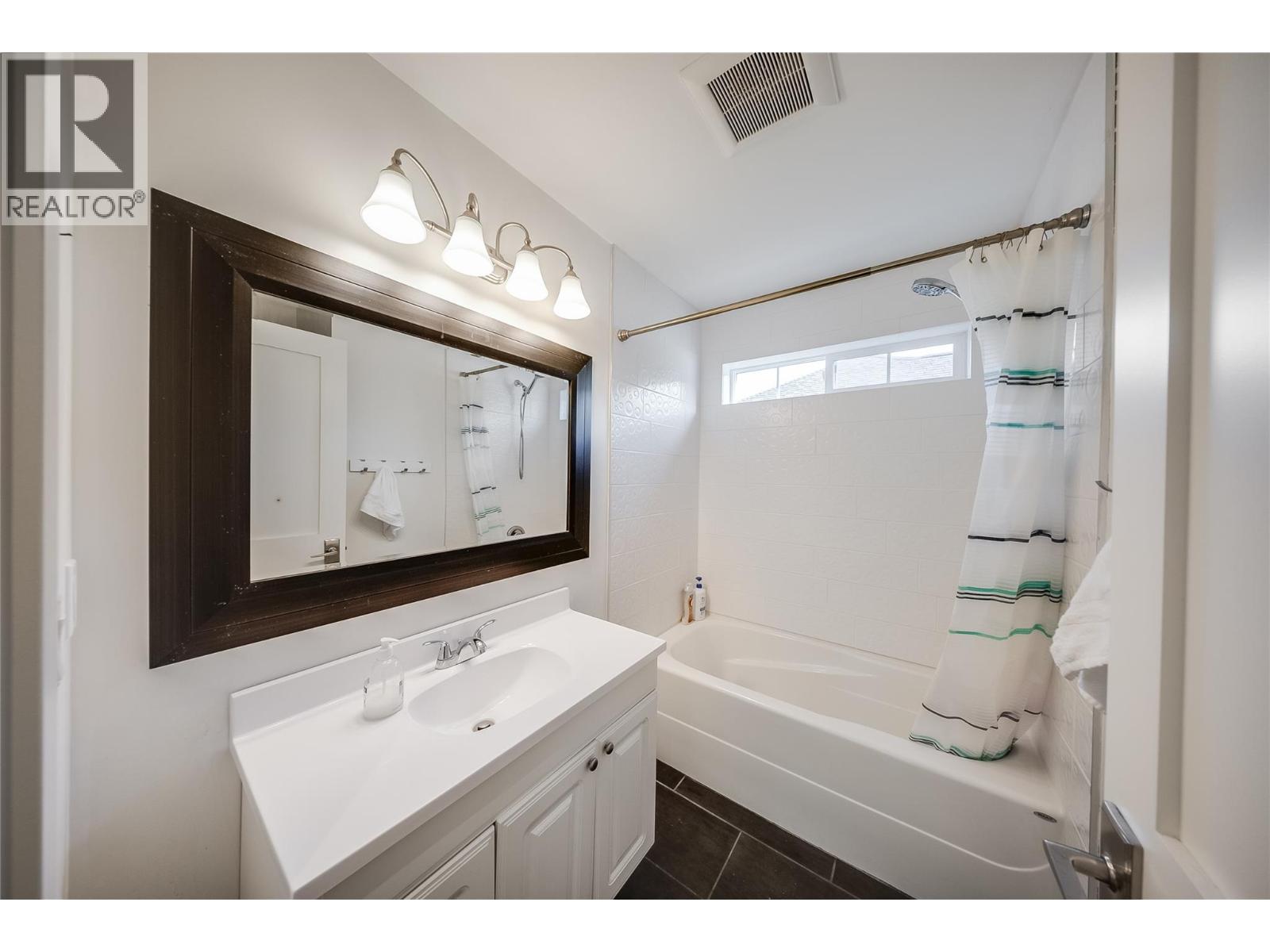 3732 5th Avenue, Castlegar, British Columbia  V1N 4Y4 - Photo 29 - 10400666