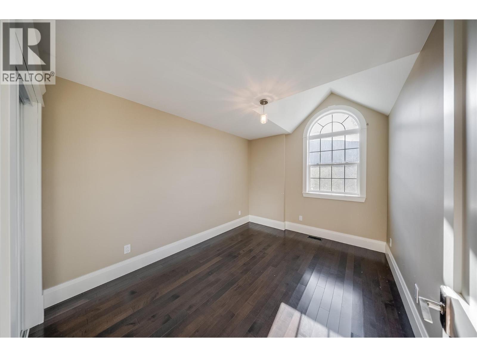 3732 5th Avenue, Castlegar, British Columbia  V1N 4Y4 - Photo 34 - 10400666