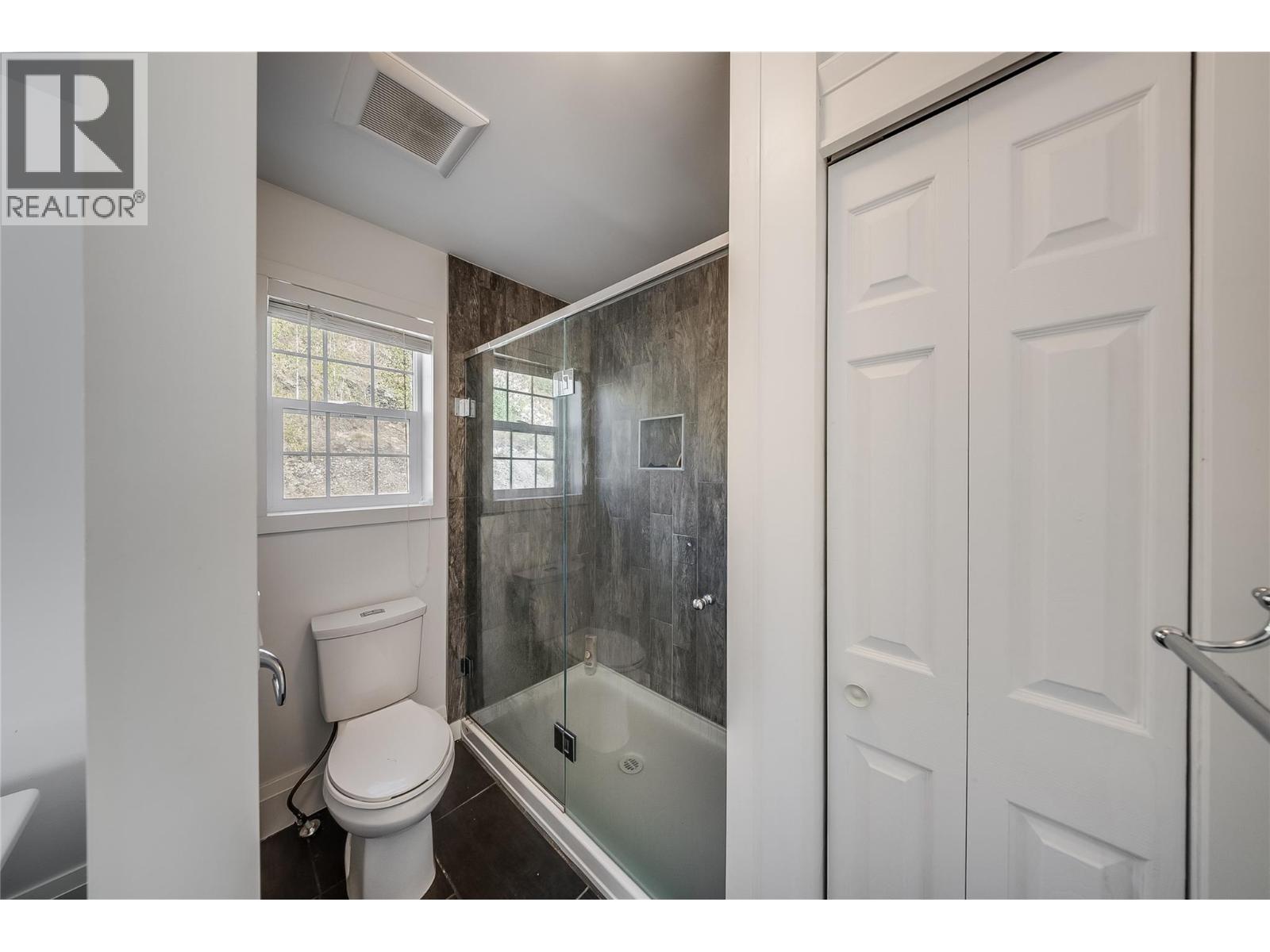 3732 5th Avenue, Castlegar, British Columbia  V1N 4Y4 - Photo 41 - 10400666
