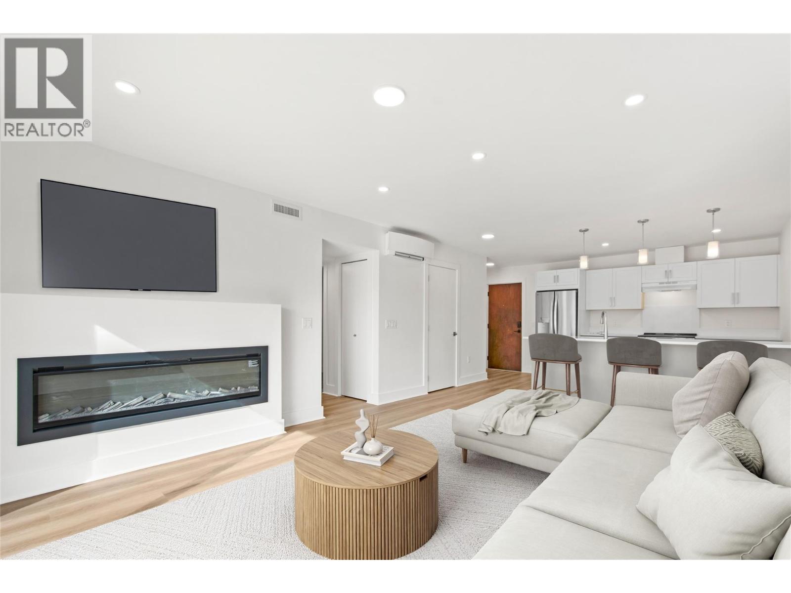 578 Lakeshore Drive Unit# 203, Penticton, British Columbia  V2A 1B9 - Photo 8 - 10401529