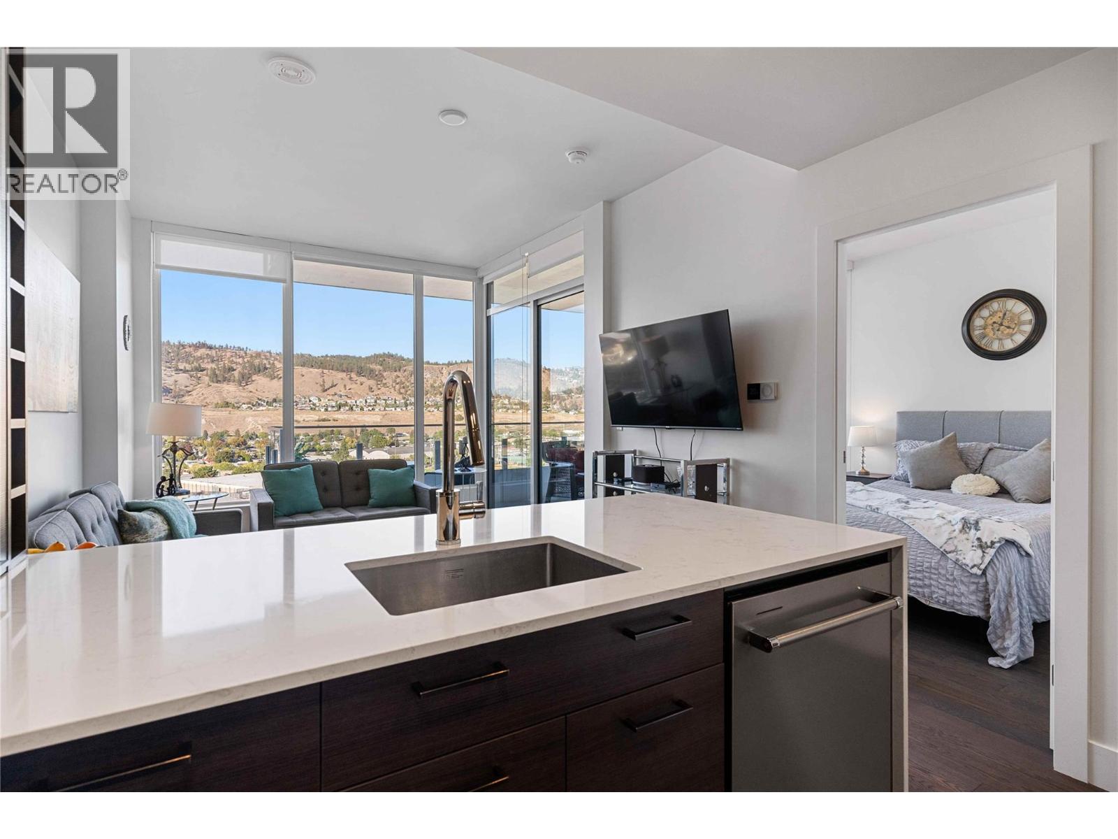 1181 Sunset Drive Unit# 1401, Kelowna, British Columbia  V1Y 0L4 - Photo 8 - 10401408