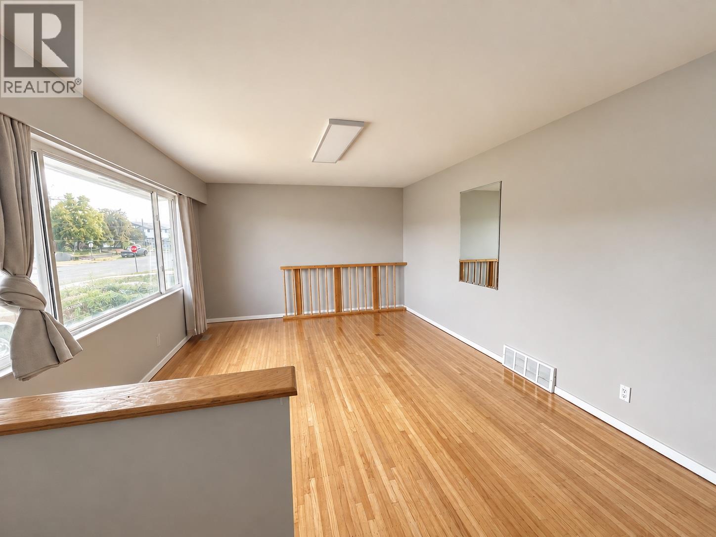 872 Selkirk Avenue, Kamloops, British Columbia  V2B 1T9 - Photo 3 - 10401571