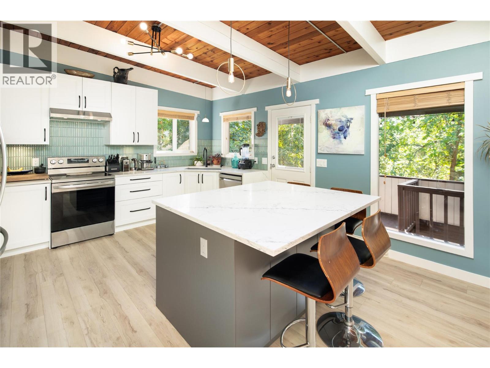 2475 Dunsmuir Road, Kelowna, British Columbia  V1W 2V2 - Photo 5 - 10401347