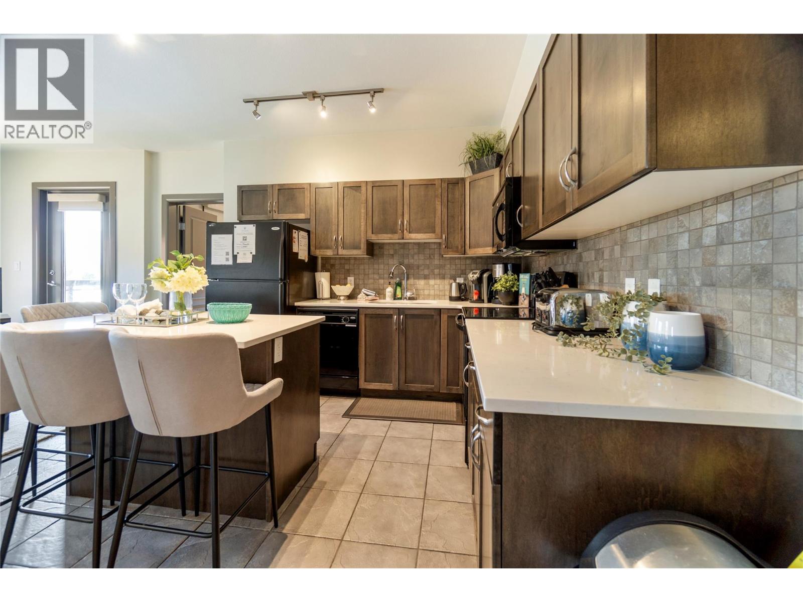 654 Cook Road Unit# 501, Kelowna, British Columbia  V1W 3G7 - Photo 2 - 10401100