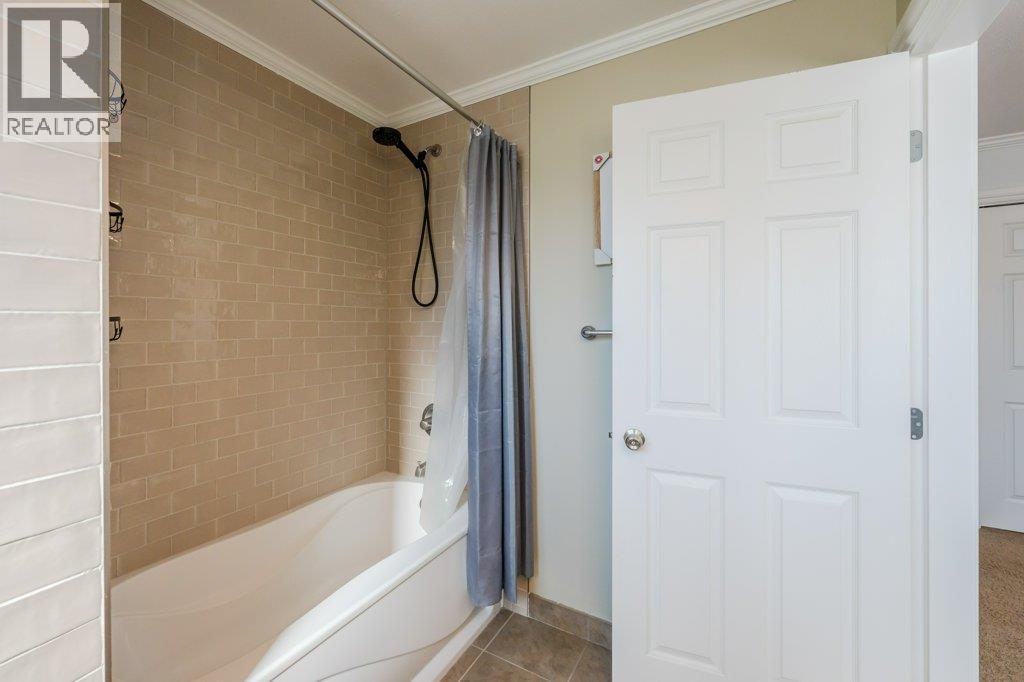 584 Edna Avenue, Penticton, British Columbia  V2A 2M2 - Photo 35 - 10401451