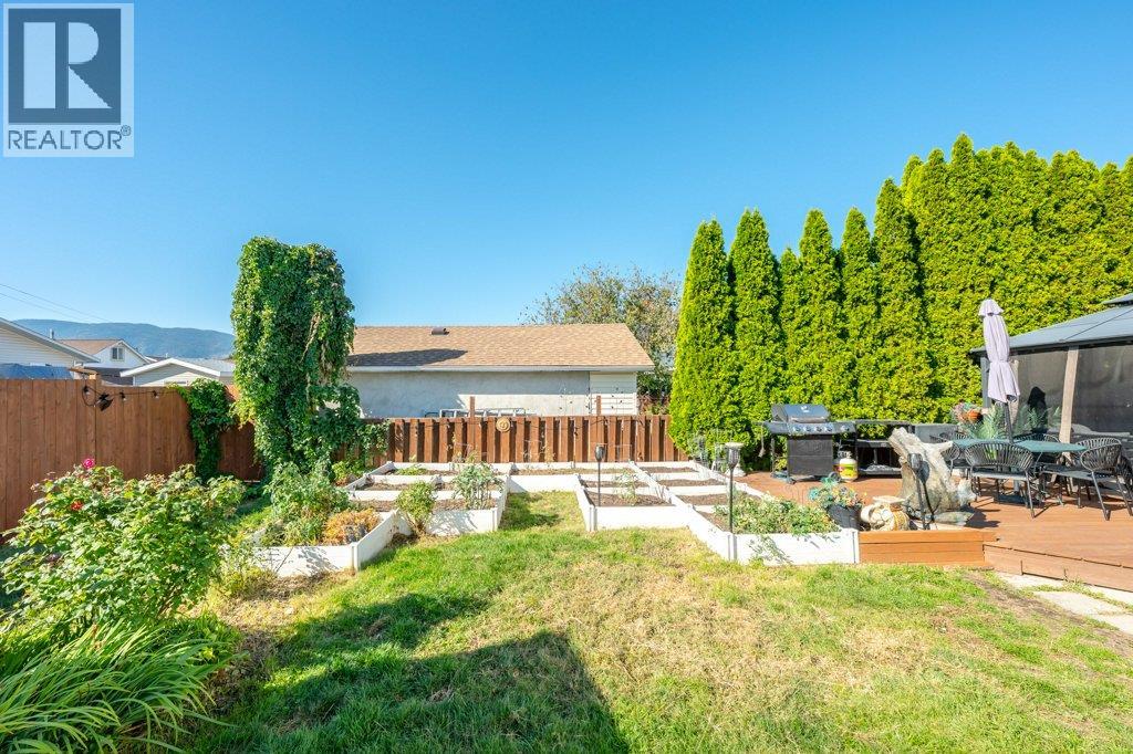584 Edna Avenue, Penticton, British Columbia  V2A 2M2 - Photo 54 - 10401451
