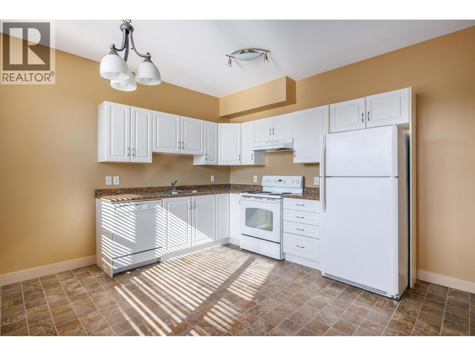 1377 Glenview Avenue, Kelowna, British Columbia  V1Y 9R8 - Photo 30 - 10401142