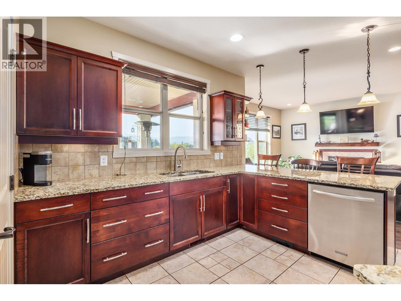 1377 Glenview Avenue, Kelowna, British Columbia  V1Y 9R8 - Photo 9 - 10401142