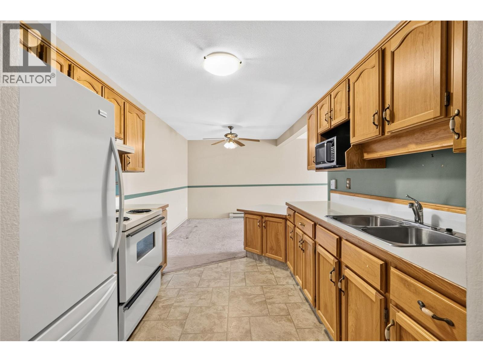 133 Winnipeg Street Unit# 204, Penticton, British Columbia  V2A 6L2 - Photo 4 - 10401553
