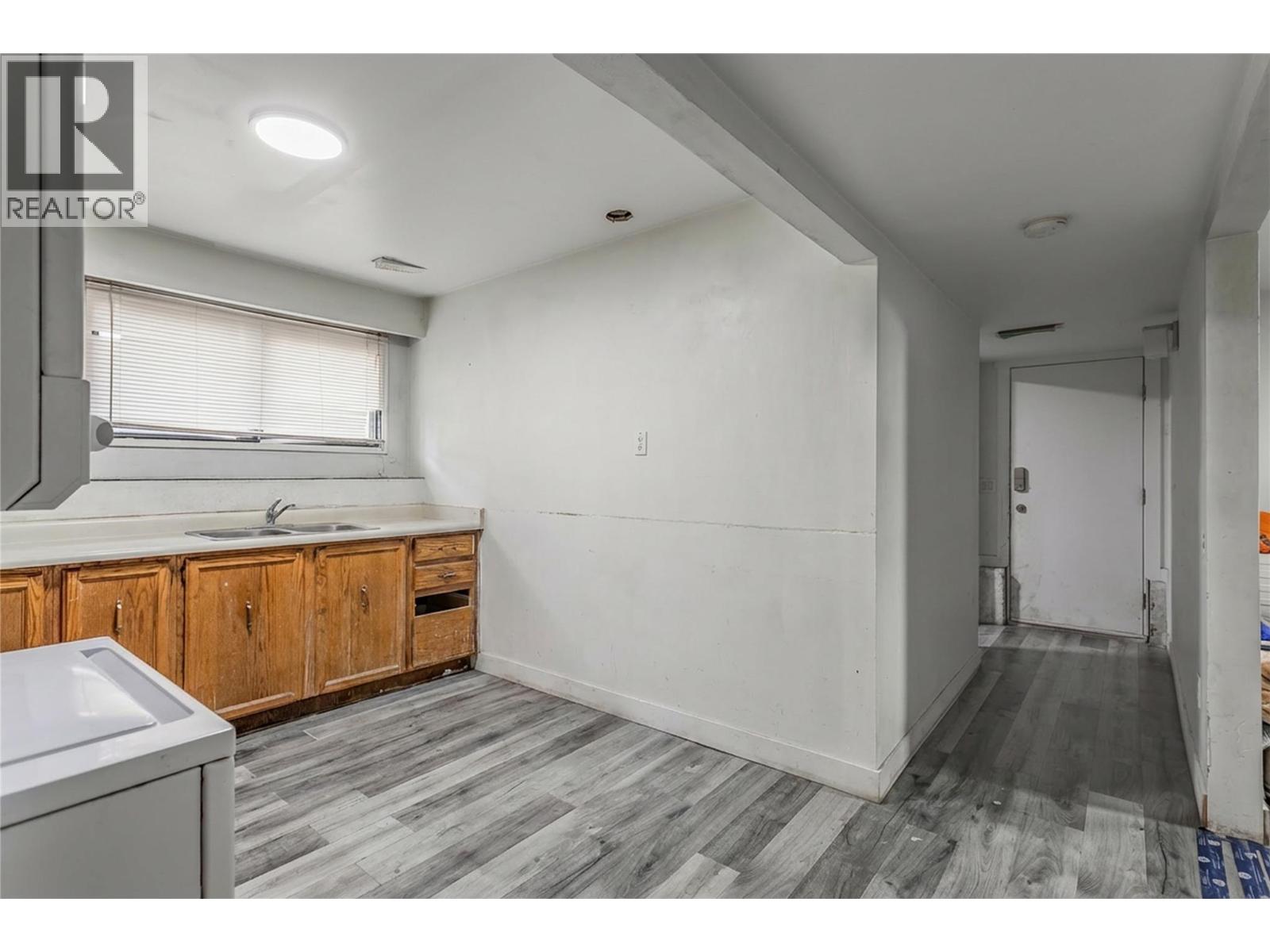 758 Josselyn Court, Kelowna, British Columbia  V1X 6A4 - Photo 22 - 10401542