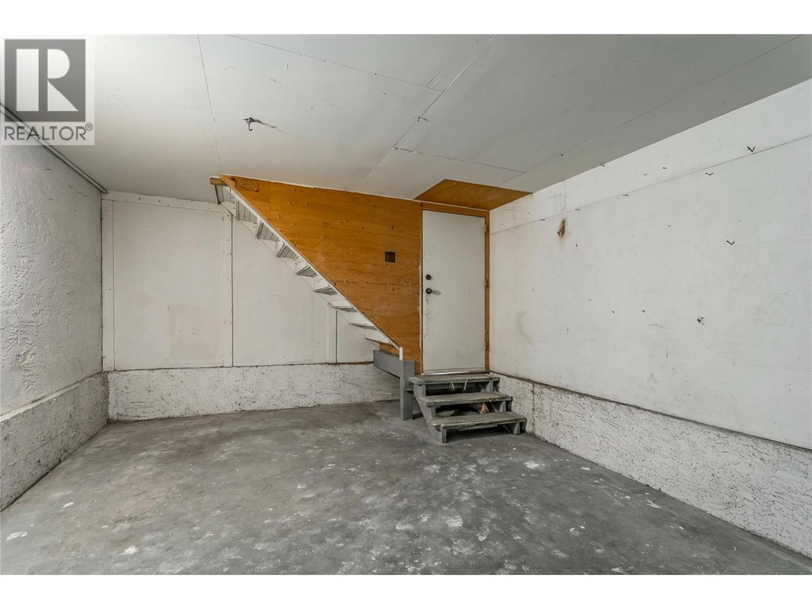758 Josselyn Court, Kelowna, British Columbia  V1X 6A4 - Photo 29 - 10401542