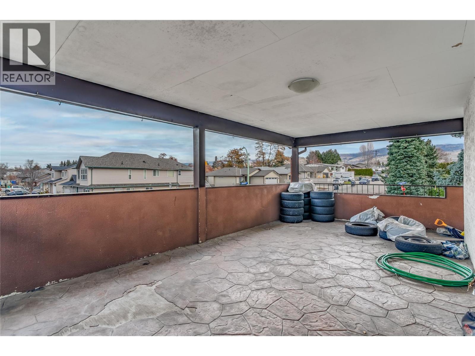 758 Josselyn Court, Kelowna, British Columbia  V1X 6A4 - Photo 9 - 10401542