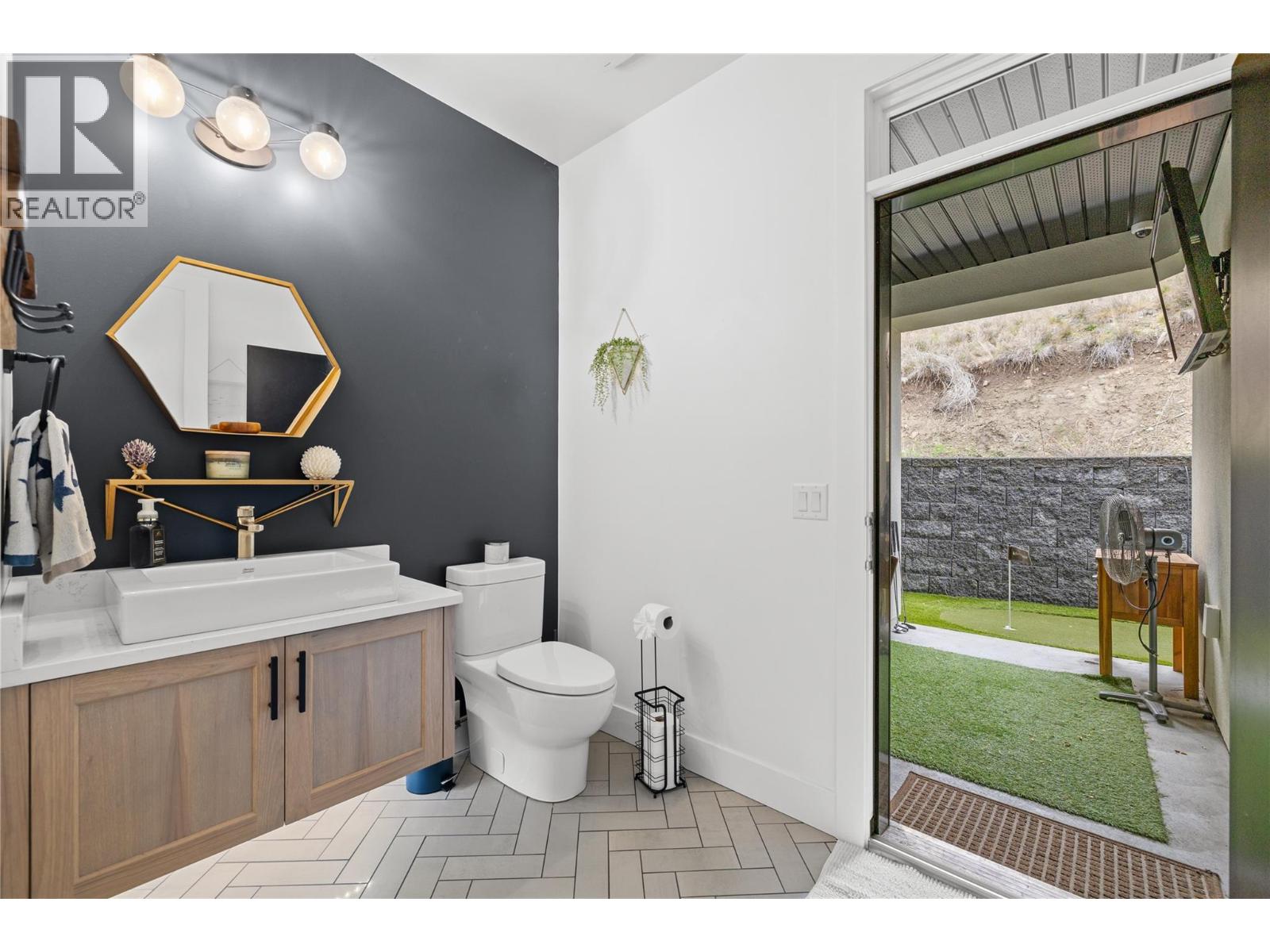 876 Boynton Place, Kelowna, British Columbia  V1V 2Y1 - Photo 34 - 10401474