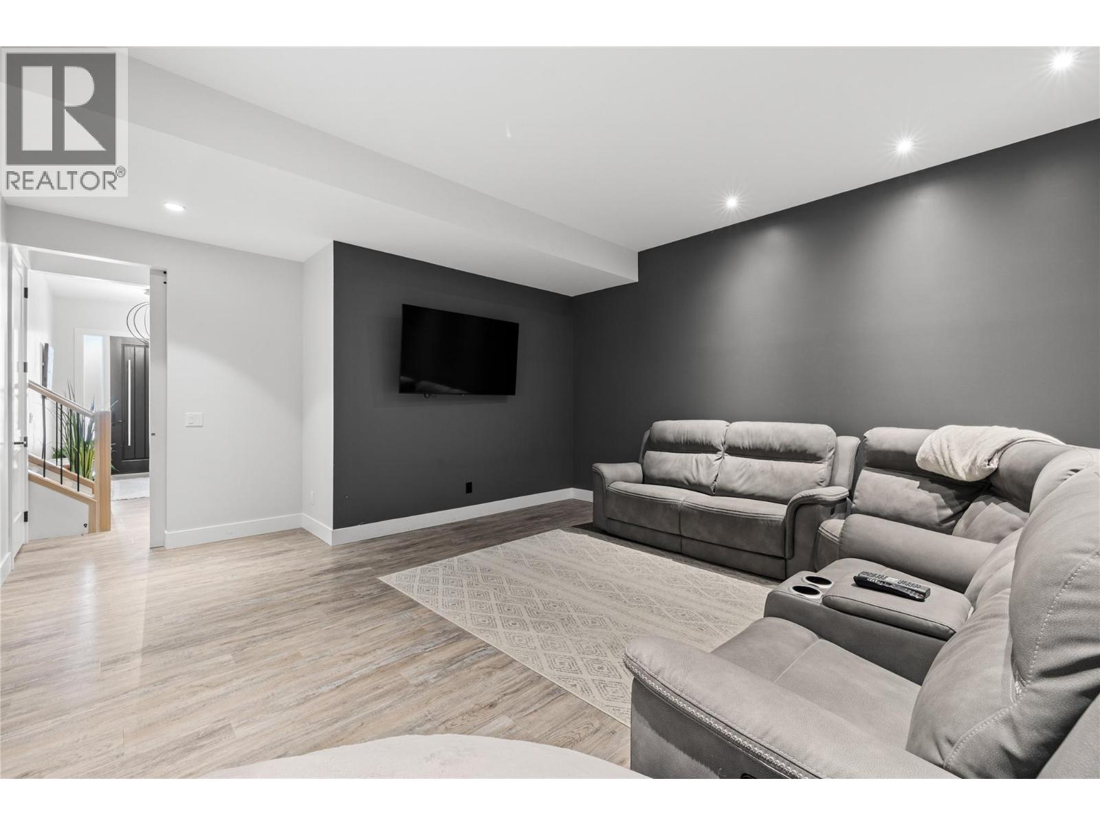 876 Boynton Place, Kelowna, British Columbia  V1V 2Y1 - Photo 40 - 10401474