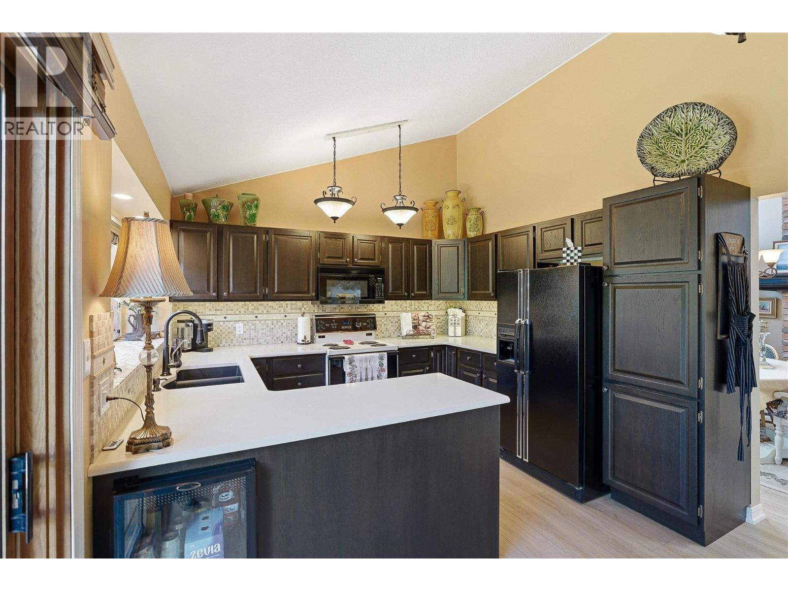 2463 Irvine Avenue, Merritt, British Columbia  V1K 4H4 - Photo 15 - 10401546