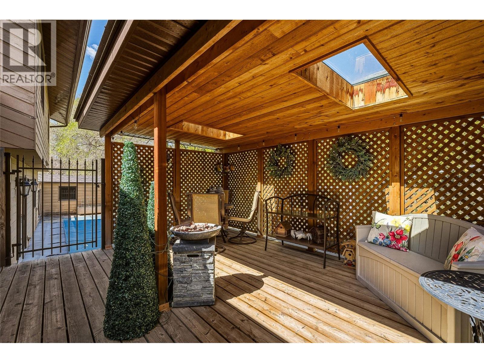2463 Irvine Avenue, Merritt, British Columbia  V1K 4H4 - Photo 43 - 10401546