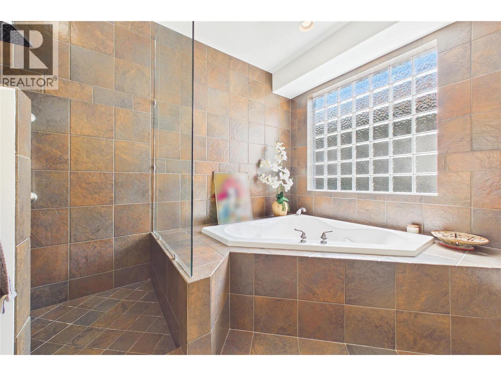 1950 Capistrano Drive Unit# 108, Kelowna, British Columbia  V1V 2N7 - Photo 25 - 10401392