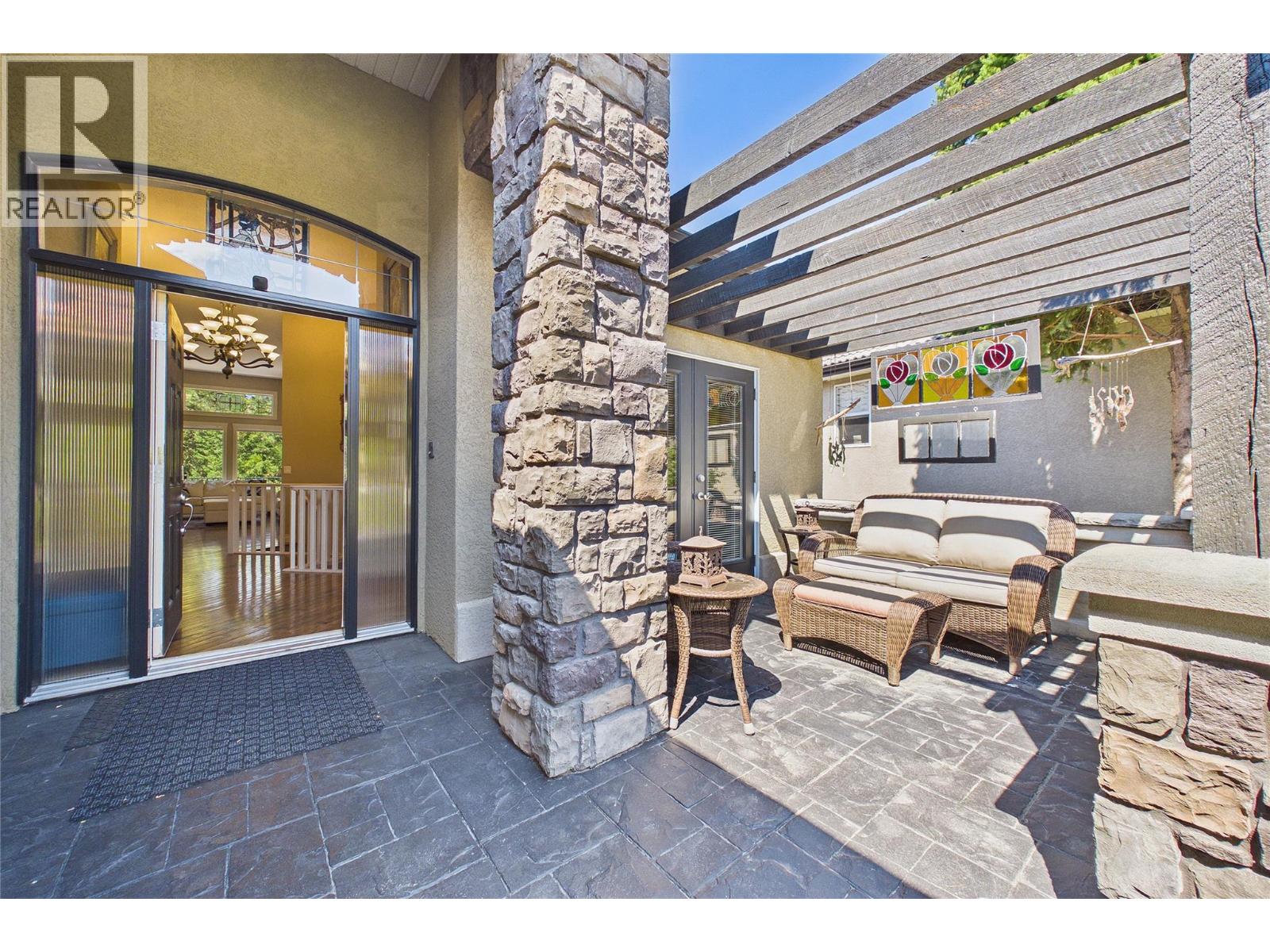 1950 Capistrano Drive Unit# 108, Kelowna, British Columbia  V1V 2N7 - Photo 3 - 10401392