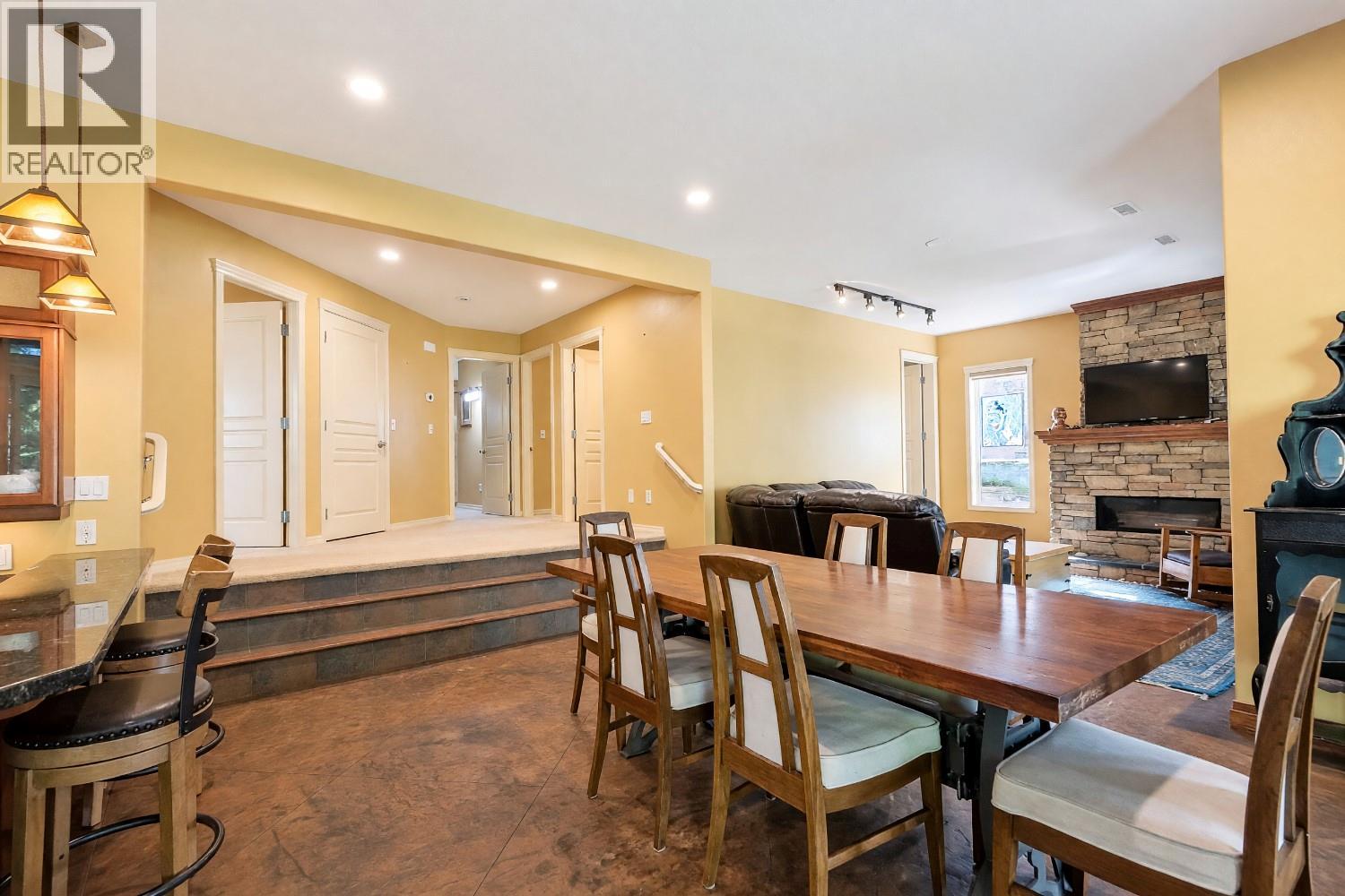 1950 Capistrano Drive Unit# 108, Kelowna, British Columbia  V1V 2N7 - Photo 43 - 10401392