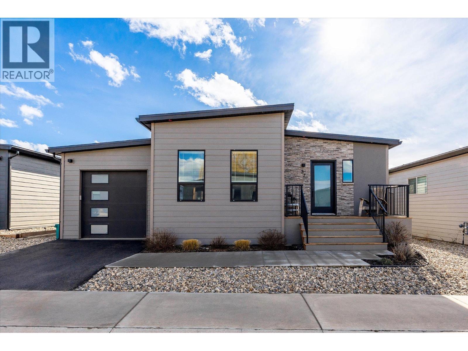 8900 Jim Bailey Road Unit# 37, Kelowna, British Columbia  V4V 1S4 - Photo 1 - 10401305