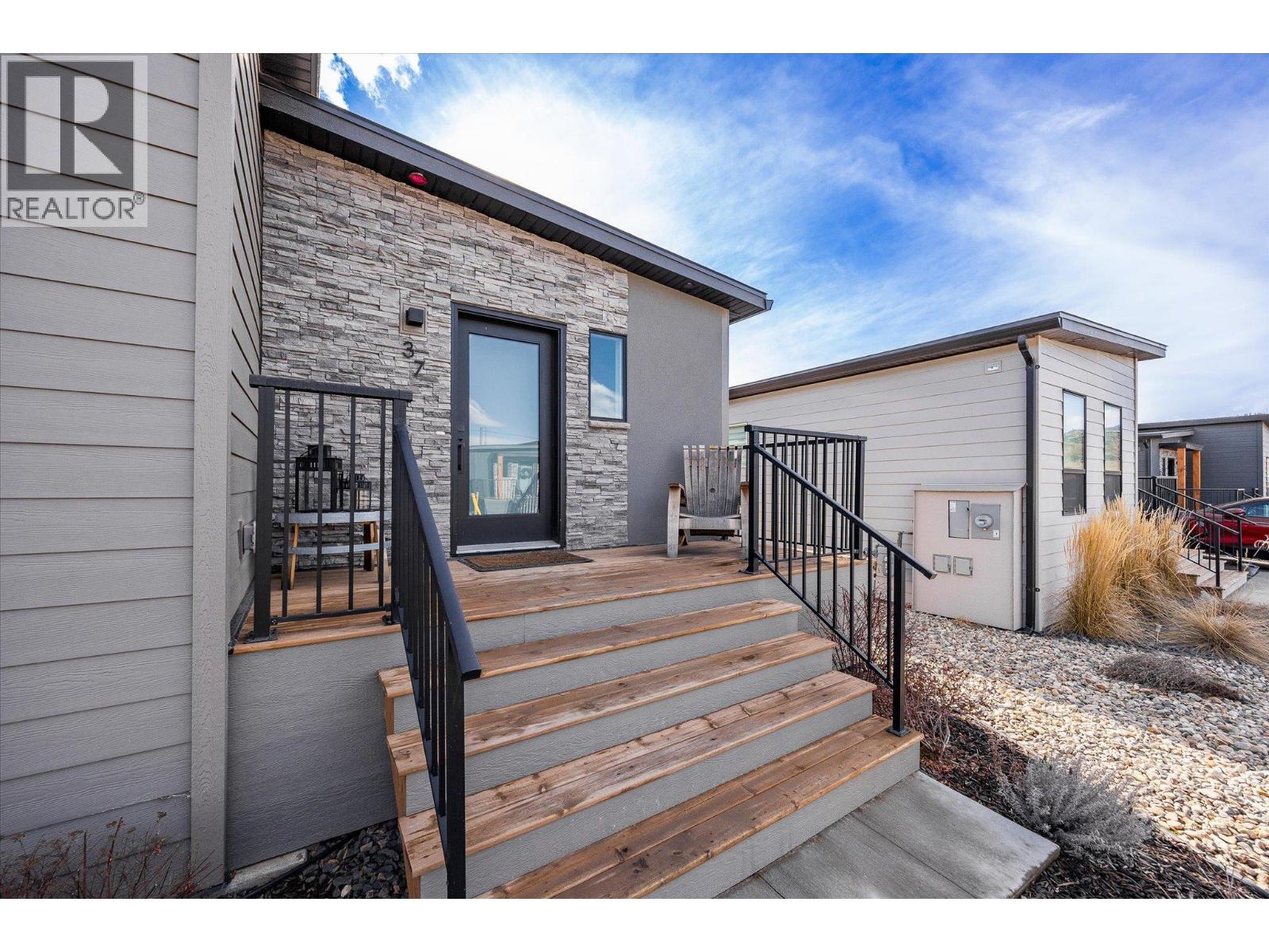 8900 Jim Bailey Road Unit# 37, Kelowna, British Columbia  V4V 1S4 - Photo 3 - 10401305
